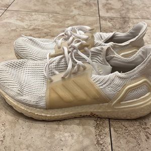 Adidas ultraboosts 2019